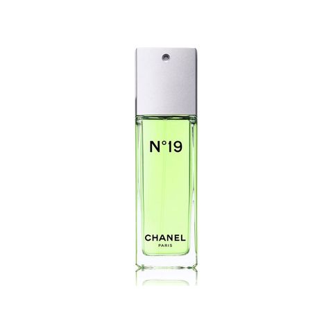 Chanel N°19