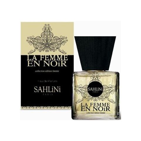 La Femme en Noir