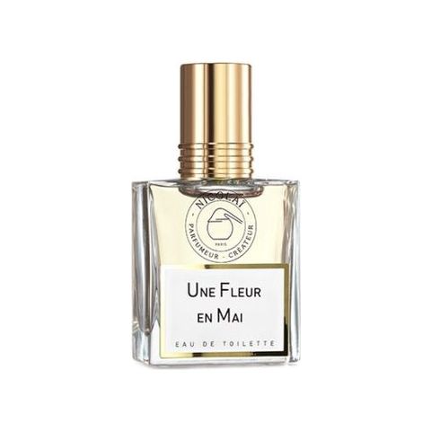 Une Fleur en Mai